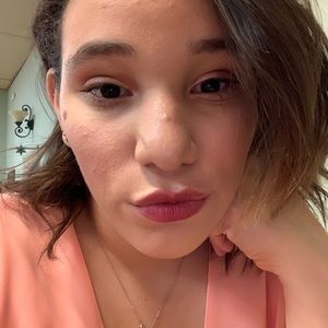 Meet your Posher, Angelica